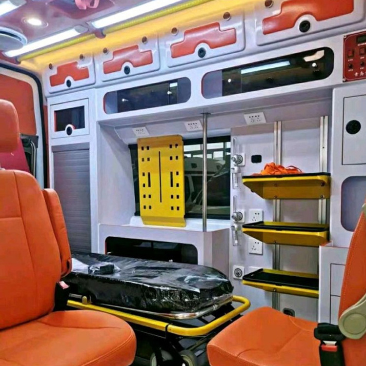 石阡长途救护车护送病人租赁价格